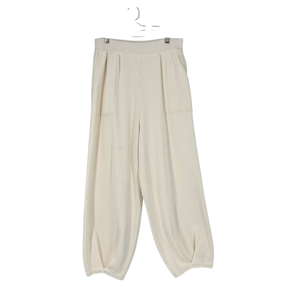 Elegant Cream Women's Cropped Pants